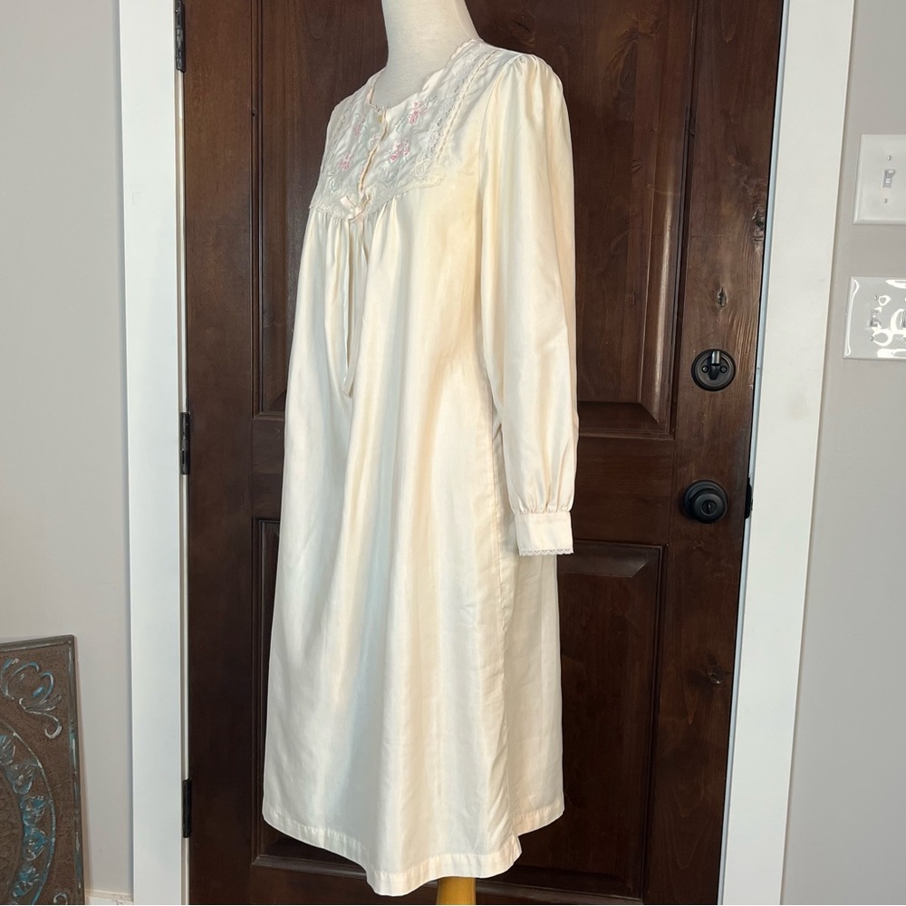Vintage Cream Nightgown with Pink Floral Lace Yoke - Picture 2 of 13